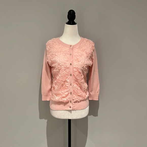 New York & Company Pink Floral Sweater - Picture 2 of 9